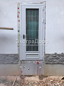 Противопожарные двери со стеклом от производителя в Ногинске  купить